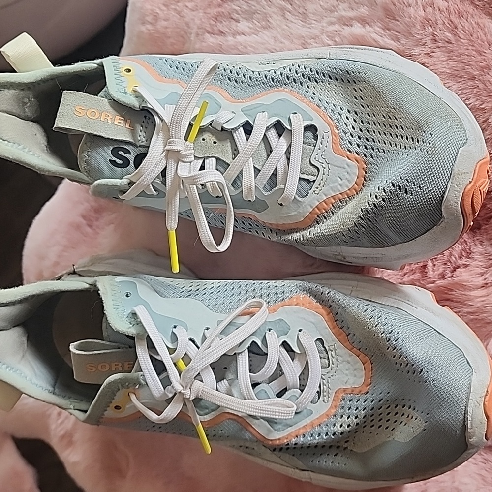♥️SOREL RUNNING SHOES! - Picture 7 of 9